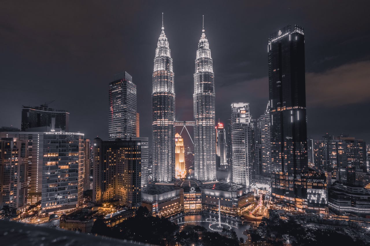 Kuala Lumpur, Malaysia&mdash;connected Southeast Asia hub for DevOps & data programs